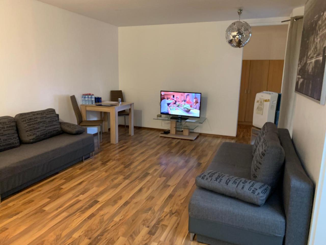 Apartmán Kn Kahtan Boarding House Mnichov Exteriér fotografie