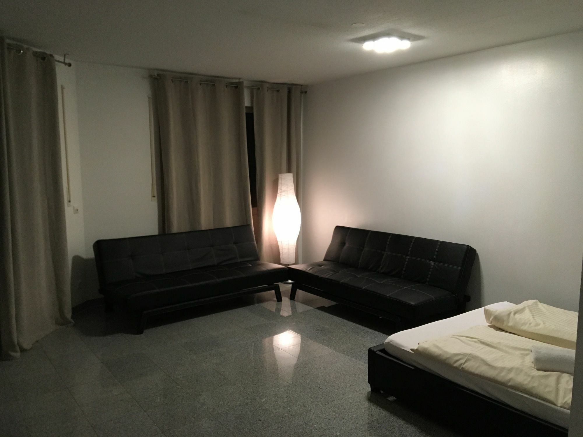 Apartmán Kn Kahtan Boarding House Mnichov Exteriér fotografie