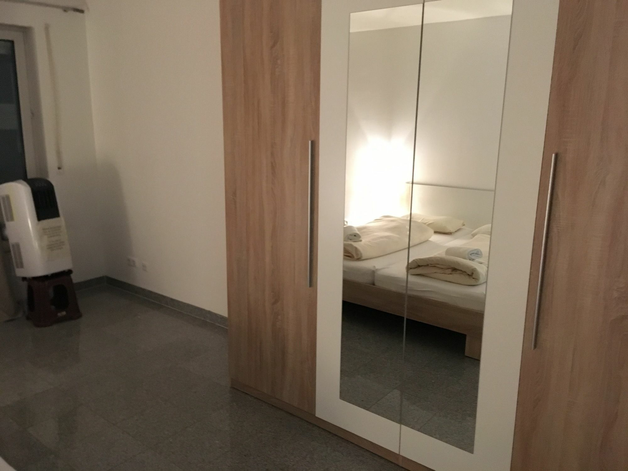 Apartmán Kn Kahtan Boarding House Mnichov Exteriér fotografie